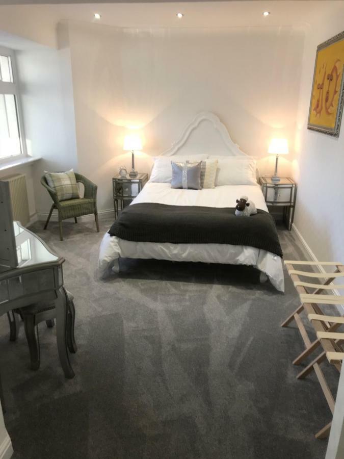 Luxury Panoramic Balcony Swindon Central Екстер'єр фото