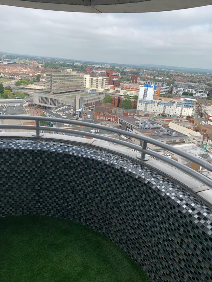 Luxury Panoramic Balcony Swindon Central Екстер'єр фото