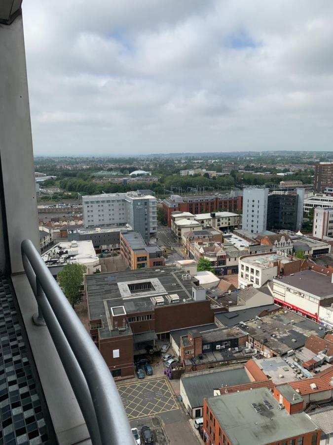 Luxury Panoramic Balcony Swindon Central Екстер'єр фото