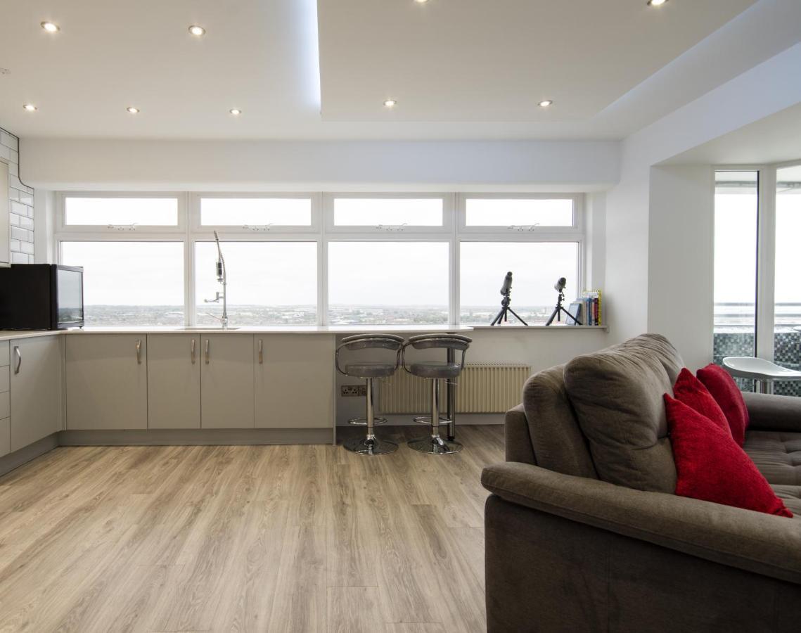 Luxury Panoramic Balcony Swindon Central Екстер'єр фото